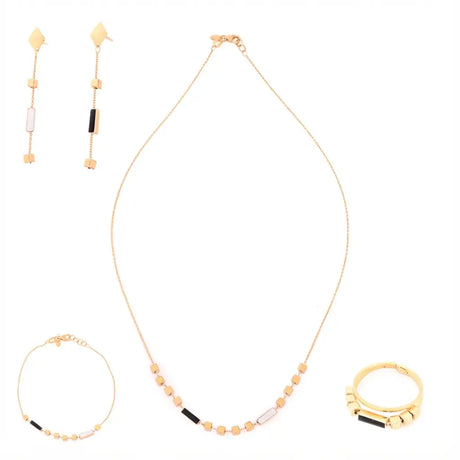 18K Gold Set with a Geometric Design