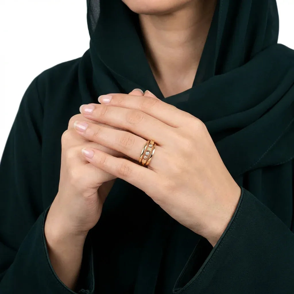 خاتم ذهب عيار 18 بتصميم عصري