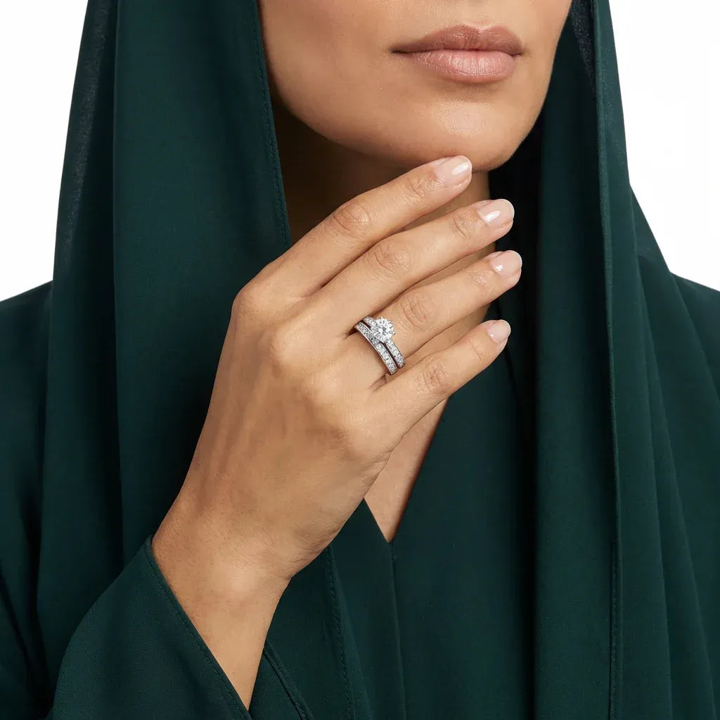 خاتم ذهب عيار 18 توينز بفص لامع كبير