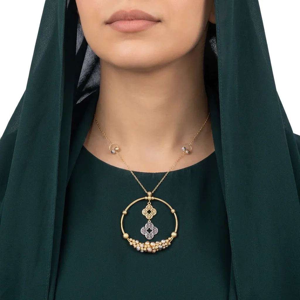 عقد ذهب عيار 18 بتصميم مزخرف راقٍ