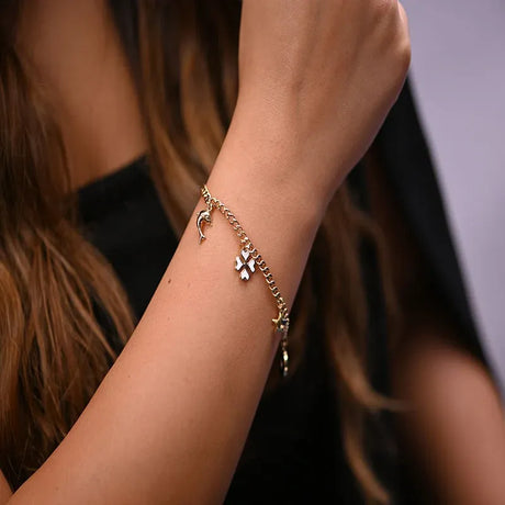 18K Chain Bracelet with Symbolic Design