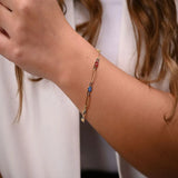 18K Chain Bracelet with Delicate Flower Design