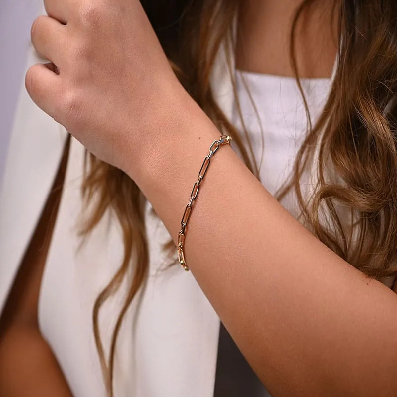 18K Chain Bracelet with Rectangular Design