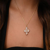 18K Gold Van Cleef Set with White Flower Design