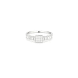 18K White Gold Ring with Shiny Square Stone Design