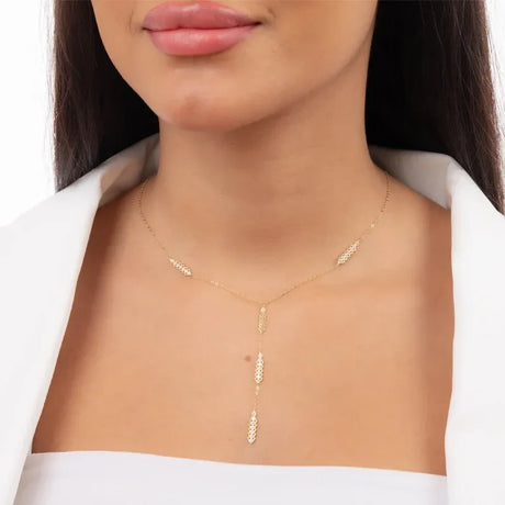 18K Gold Necklace with Long Pendant Design