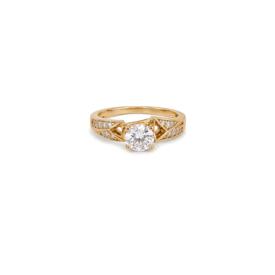 18K Gold Ring with Large Circular Stone Side Embellishments Design