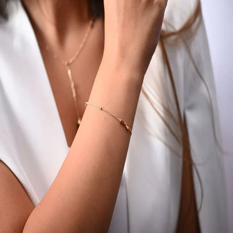 Half set of 18K gold, classic bow design