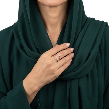 18K Gold Ring with Elegant Soft Design