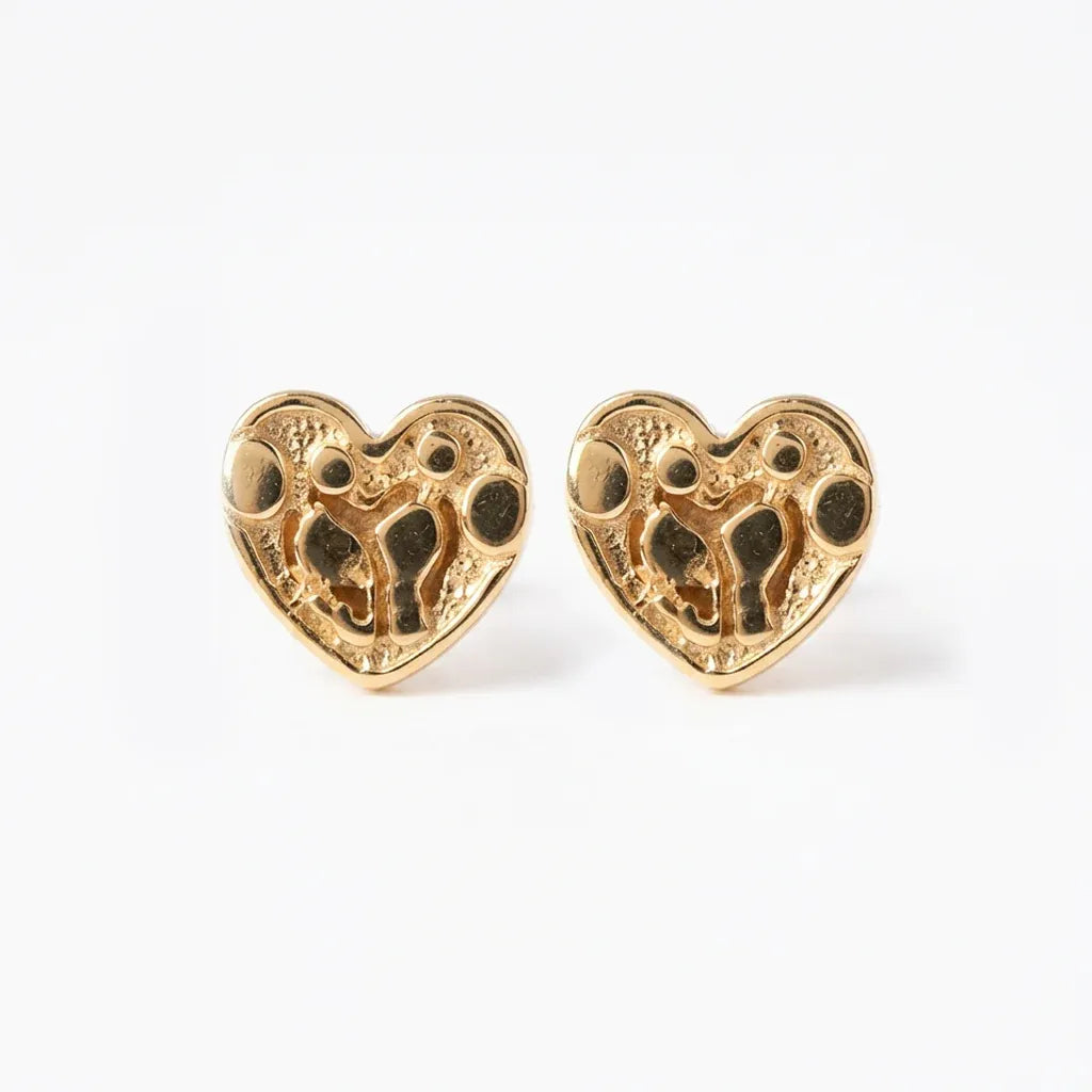 18K Gold Earrings with Exquisite Heart Design