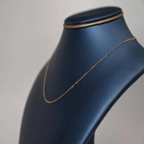 21-karat gold necklace, absolute simplicity